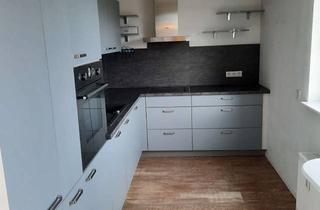 Wohnung mieten in Ostertagstraße 35, 71229 Leonberg, Modernisierte Wohnung mit dreieinhalb Zimmern sowie Balkon und EBK in Leonberg