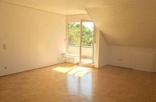 Wohnung mieten in 69123 Pfaffengrund, Helle 2-ZKB-Dachgeschosswohnung mit Balkon zur Südseite in Feldrandlage