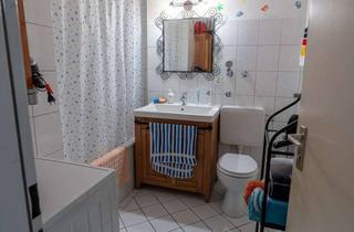 Wohnung mieten in Holzbachstraße 11, 82110 Germering, Stilvolle, sanierte 2-Zimmer-Hochparterre-Wohnung mit Balkon in Germering