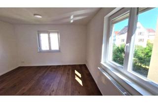 Wohnung mieten in 73728 Esslingen, 4-Zimmer-Wohnung mit Einbauküche und Gartenanteil in Esslingen am Neckar