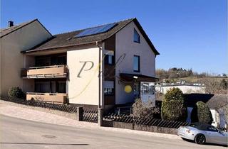 Haus kaufen in 66989 Petersberg, Zwei-Familienhaus plus Einliegerwohnung, Garten und Garage