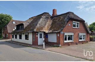 Haus kaufen in 25889 Witzwort, Friesischer Charme unter Reet – Vielseitiges Anwesen mit 3 Wohnungen,, großem Garten & Baupotenzial