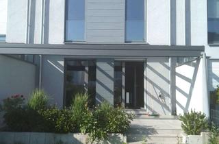 Haus mieten in Im Wiesengrund 13, 61352 Bad Homburg, Exklusives 5-Raum-Reihenhaus mit EBK in Bad Homburg von der Höhe