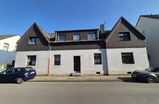 Anlageobjekt in 46045 Dümpten, Solide vermietetes Dreifamilienhaus mit 4 Garagen!