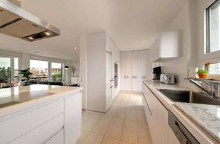 Wohnung kaufen in 71034 Böblingen, Sonniges Pentouse mit Skyline-Flair - Exklusive Dachterrassenwohnung nahe Stuttgart