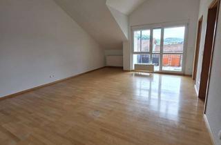 Wohnung mieten in 79761 Waldshut-Tiengen, Helle 4-Zimmerwohnung mit EBK, Balkon & Stellplatz in Tiengen
