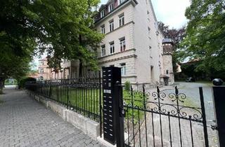 Wohnung kaufen in 99423 Weimar, Weimar - Ruhige 2 Raum Eigentumswohnungen im Zentrum Weimar mit Turm