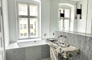 Wohnung kaufen in 10115 Berlin, Berlin - Altbauklassiker mit großer Dachterrasse