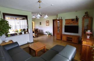 Wohnung kaufen in Lindenplatz, 72639 Neuffen, Attraktiv gelegene 3 Zimmerwohnung mit großer Terrasse