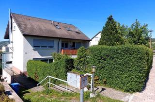 Wohnung kaufen in Silcherstraße 33, 97990 Weikersheim, Schöne und gepflegte 5,5-Zimmer-Erdgeschosswohnung mit Terasse und Einbauküche in Weikersheim