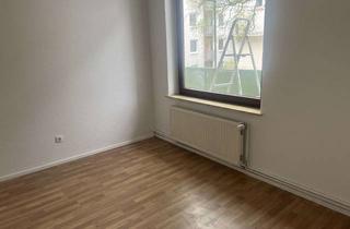 Wohnung mieten in Luisenstraße, 27576 Lehe, Schöne 3-Zimmer-Wohnung mit Balkon und EBK in Bremerhaven, Edeka einkaufcenter 3min. zu Fuß, Stadven