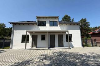Wohnung mieten in Waldsiedlung 13, 15537 Grünheide, Erstbezug: Attraktive Doppelhaushälfte mit gehobener Ausstattung und Garten in Grünheide (Mark)