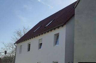Haus kaufen in 97525 Schwebheim, Ansprechendes Zweifamilienhaus mit Gewerbefläche im Erdgeschoß in Schwebheim