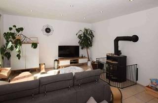 Wohnung kaufen in 31535 Neustadt, Wohnen wie im eigenen Haus – mit privater Südterrasse und Carport direkt am Haus!