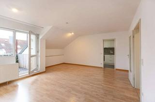 Wohnung kaufen in 82008 Unterhaching, INVESTIEREN IN UNTERHACHING: JETZT 3,6% RENDITE SICHERN! 2-ZIMMER-DACHGESCHOSSWOHUNG