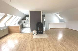 Wohnung kaufen in 22926 Ahrensburg, DG-Whg. mit Spitzboden & Garten