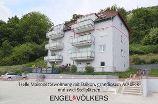 Wohnung kaufen in 76855 Annweiler, Helle Maisonettewohnung mit Balkon, grandiosem Ausblick und zwei Stellplätzen