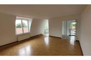 Wohnung mieten in Eschstraße 15, 32257 Bünde, Frisch renovierte 2-Raum-DG-Wohnung mit Terrasse in Bünde