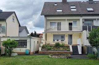 Doppelhaushälfte kaufen in 63486 Bruchköbel, Die Doppelhaushälfte in Bruchköbel Stadt - Einliegerwohnung und großes Grundstück