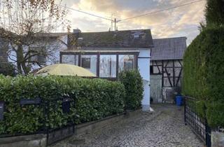 Haus kaufen in 65594 Runkel, Zwei Häuser auf großem Grundstück zu verkaufen.