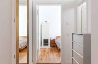 Wohnung kaufen in Schillerpromenade, 12049 Neukölln, 2 Zimmer, Kaminofen, 2 Balkone – in der Schillerpromenade, nur 200 m zum Tempelhofer Feld