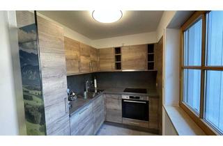 Wohnung kaufen in 86983 Lechbruck, Sanierte Wohnung mit EBK: Exklusive 3-Zimmer-Hochparterre-Wohnung mit lux. Innenausstattung & Balkon