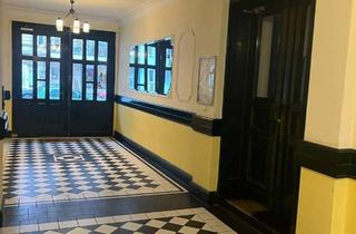 Wohnung mieten in Schillerstraße 68, 10629 Charlottenburg, Schöne, geräumige 1-Zimmer-Wohnung mit Einbauküche bester Lage in Charlottenburg