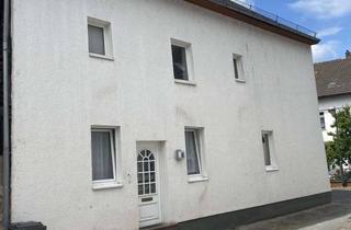 Haus mieten in 35792 Löhnberg, Stilvolle 4-Raum-Doppelhaushälfte mit EBK in Löhnberg