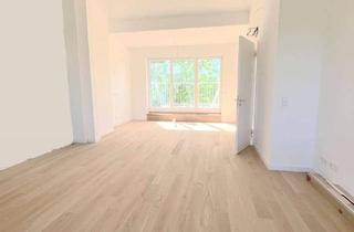 Wohnung kaufen in Konradinstraße 19, 12105 Tempelhof, Neu - DG- Wärmepumpe - Fußbodenheizung - Klimaanlage - Blick auf Park - 2-Zimmer