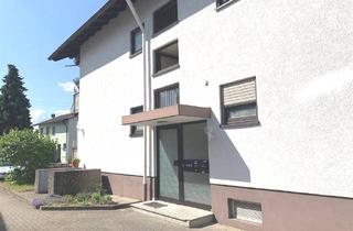 Wohnung kaufen in 76532 Sandweier, Charmante Zwei-Zimmer-Dachgeschoßwohnung mit großzügigem Balkon in Sandweier