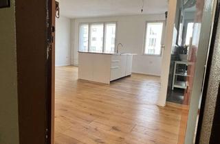 Wohnung kaufen in Kantstrasse 123, 10625 Charlottenburg, Perfekte Lage und kompaktes Wohnen in der Kantstraße!