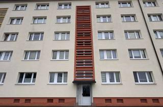 Wohnung kaufen in 08485 Lengenfeld, Vermietete 3-Zimmer-Wohnung in Lengenfeld