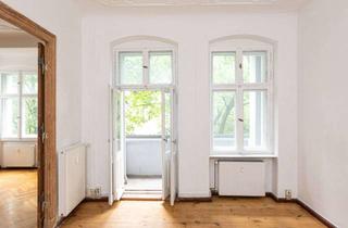 Wohnung kaufen in Müggelstrasse 31, 10247 Friedrichshain, 96 m²- 4-Zimmer-Altbauperle mit Erker & Balkon mitten im Kiez!