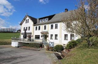 Gewerbeimmobilie kaufen in 57392 Schmallenberg, Attraktive Gewerbeimmobilie mit Restaurant, Veranstaltungsraum und Wohnungen auf großem Grundstück