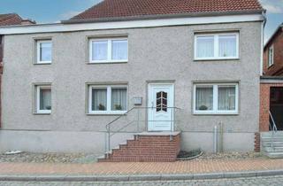 Haus kaufen in 23942 Dassow, Charmantes EFH auf Felssteinfundament in zentraler Lage von Dassow