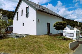 Einfamilienhaus kaufen in 63928 Eichenbühl, Familienidyll mit Komfort: Freistehendes Einfamilienhaus mit großem Garten in ruhiger Lage