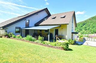 Haus kaufen in 63937 Weilbach, Viel Raum. Viel Aussicht. Viel PotenzialWohnen mit Weitblick in Weilbach
