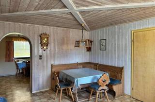 Einfamilienhaus kaufen in 94431 Pilsting, Handwerker aufgepasst! Einfamilienhaus mit Garage in zentraler Lage in Pilsting