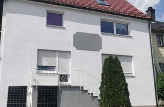 Haus mieten in Oberer Pfarrberg, 95188 Issigau, Preiswertes 7-Zimmer-Reihenhaus mit EBK in Issigau