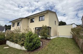 Haus mieten in Butzenwinkel 28a, 92289 Ursensollen, Neuwertige Doppelhaushälfte mit gehobener Innenausstattung und EBK in Ursensollen