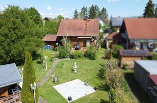 Anlageobjekt in 78073 Bad Dürrheim, Doppelte Gelegenheit: EFH mit Garten, Terrasse und Garage mit zusätzlichem Baugrundstück
