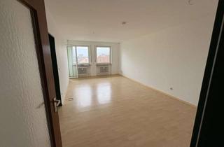 Wohnung kaufen in 95676 Wiesau, Gut geschnittene 3-Zimmer-Wohnung – Kapitalanlage oder neues Zuhause in Wiesau