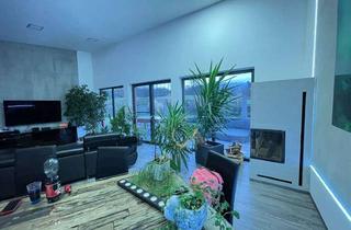 Haus kaufen in 91475 Lonnerstadt, Wohnen wie im Urlaub – Stilvoller Bungalow mit Ausblick, Pool und Garten