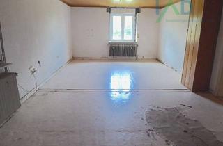 Einfamilienhaus kaufen in 57614 Mudenbach, Freristehendes Einfamilienhaus mit 10 KW Photovoltaik, teilsaniert und mit Garten