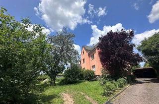 Anlageobjekt in 65366 Geisenheim, 3-Fam.haus auf großem Grundstück in begehrter Ortsrandlage mit Weitblick