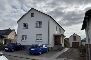 Einfamilienhaus kaufen in 64653 Lorsch, Lorsch - Zweifamilienhaus mit zwei Eigentumswohnungen, gr. Garten, Lorsch