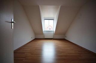 Wohnung kaufen in Hallmeyerstraße 15, 06842 Innenstadt, vermiete 2-Raum-DG-Wohnung mitten in Dessau