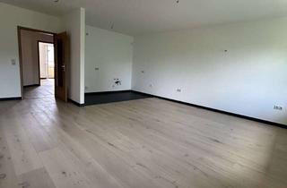 Wohnung mieten in Julius-Gütter-Straße 2d, 08228 Rodewisch, Hübsche 2 Raum Wohnung mit Balkon