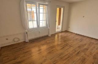Wohnung mieten in Hellwigstrasse, 64521 Groß-Gerau, Familienfreundliche 4-Zimmer-Wohnung mit Durchgangszimmern & großer Terrasse
