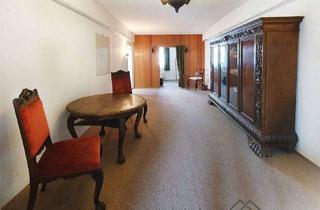 Haus kaufen in 91443 Scheinfeld, Geschichtsträchtiges Wohn- und Geschäftshaus in Stadtmitte zu verkaufen!